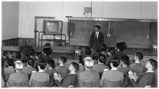 Formación a distancia, a través de la televisión