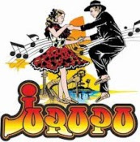 Traje y bailes típicos