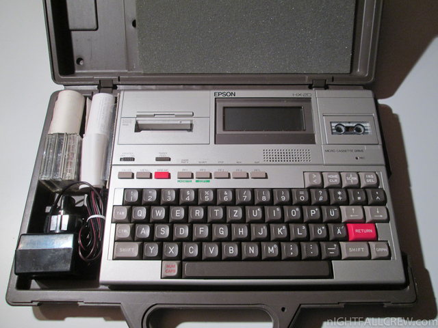 Epson HX-20 PRIMERA COMPUTADORA PORTATIL