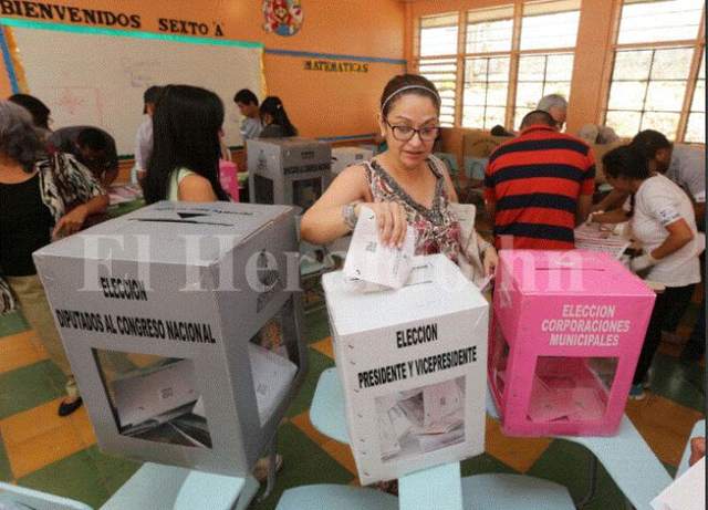 Elecciones en Medio de Crisis