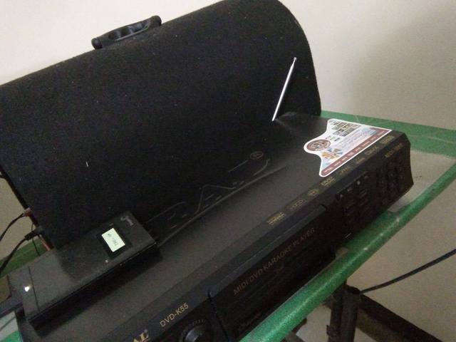 DVD player with a boom speaker