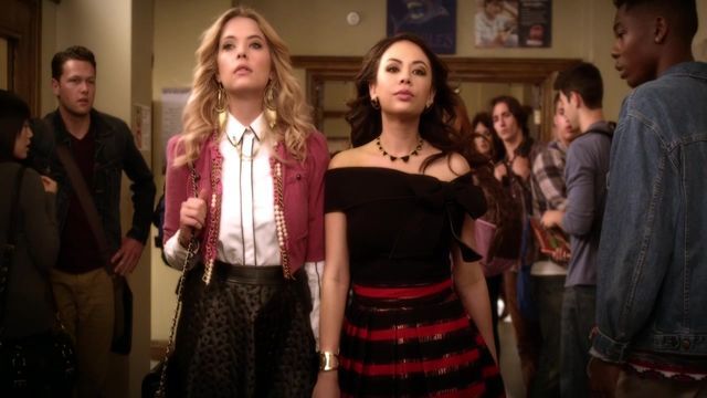 Mona Befriends Hanna