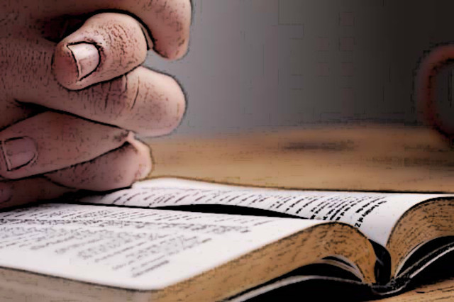 Publicación de su primera obra - resive su ministerio sacerdotal