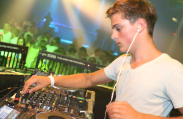 Lanzamiento de "Torrent"