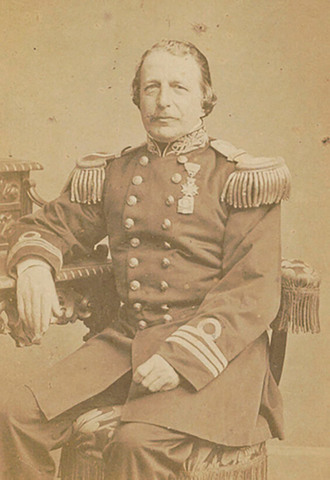 Se va a vivir con sutio Jan van Gogh mientras se prepara para sus estudios de teología.