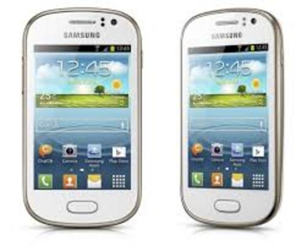 2013-2014: Adquisición de Netbook del Gobierno, cambio de telefono a primer smartphone