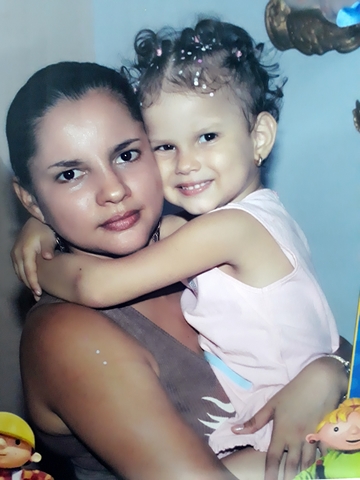 NACE MI  HIJA ISABELLA