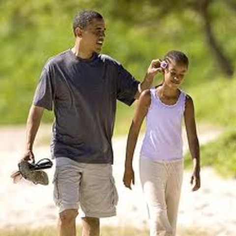 Barack and Michelle Obama's first daughter is born. She is named Malia Ann.