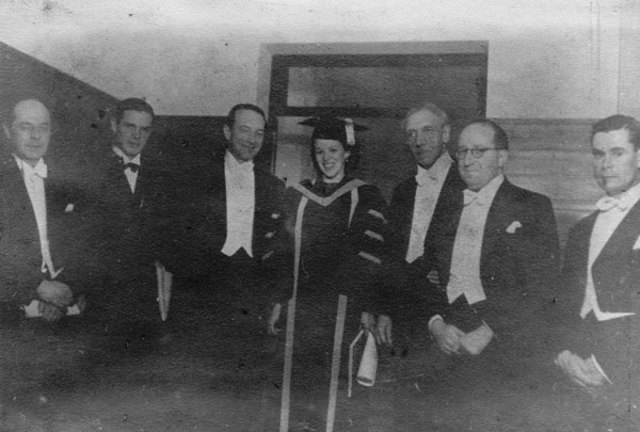 Primera mujer en graduarse de una universidad colombiana