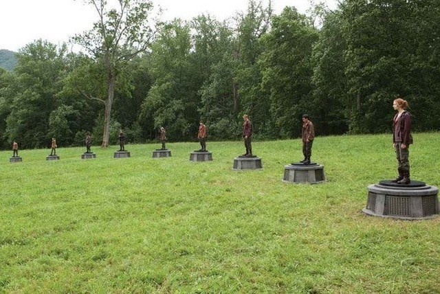 los participantes deben luchar a muerte en un estadio al aire libre llamado “La Arena” hasta que sólo queda un vencedor