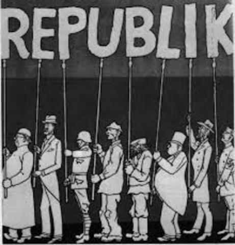 Democratic  Weimar Republic is created