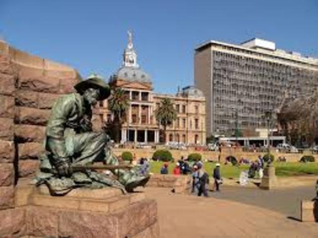 Primer universidad de enseñanza a distancia