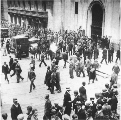 The Great Depression begins in the US