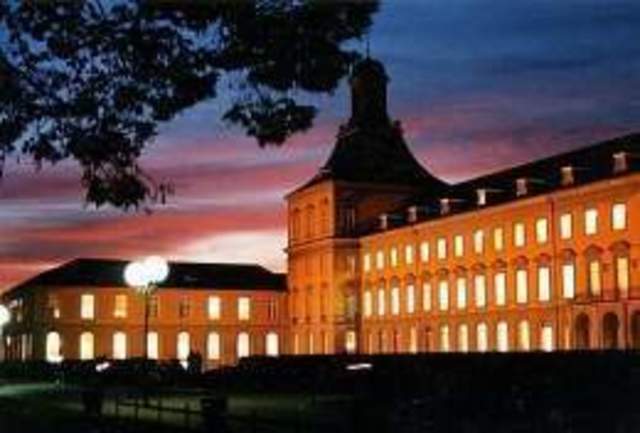 1937 - Nueva crisis universitaria