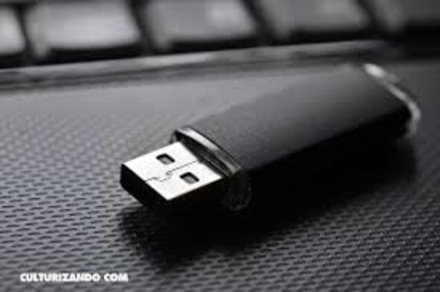 Invento de las Memorias USB