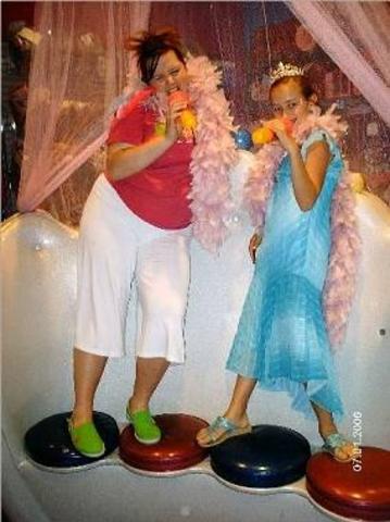 Jessica gets her first job!