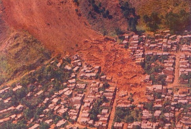 Deslizamiento de Tierra en Villatina (Colombia)