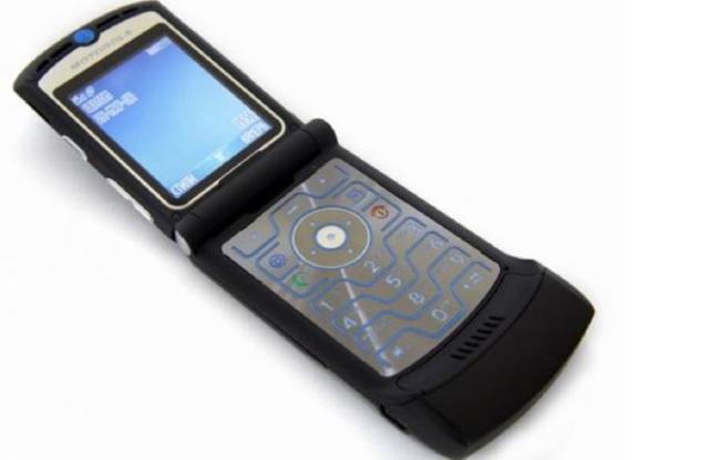 Primer teléfono celular.