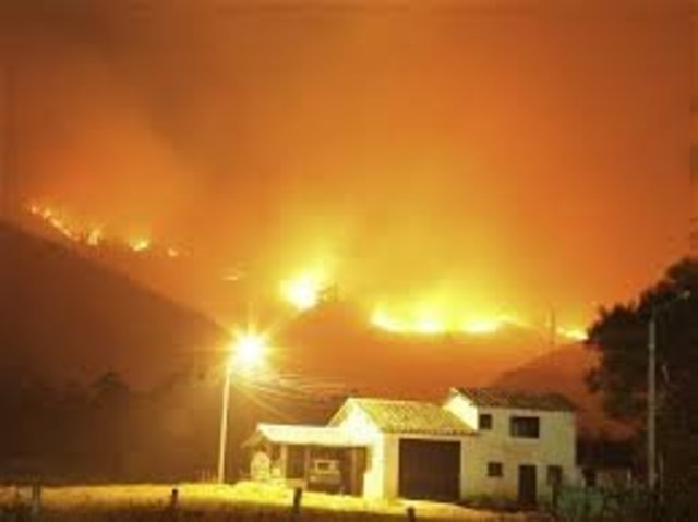 Incendio en Villa de Leyva, Boyaca (Colombia)