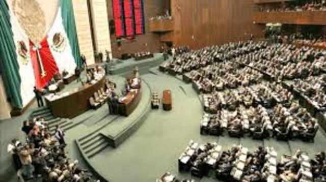 EL PRI PIERDE MAYORÍA ABSOLUTA