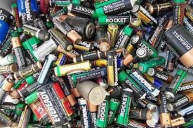 ¿Que debo hacer con los residuos peligrosos?