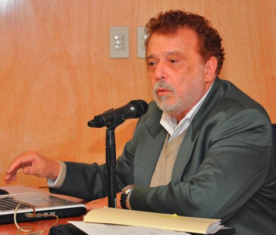 Theotonio Dos Santos