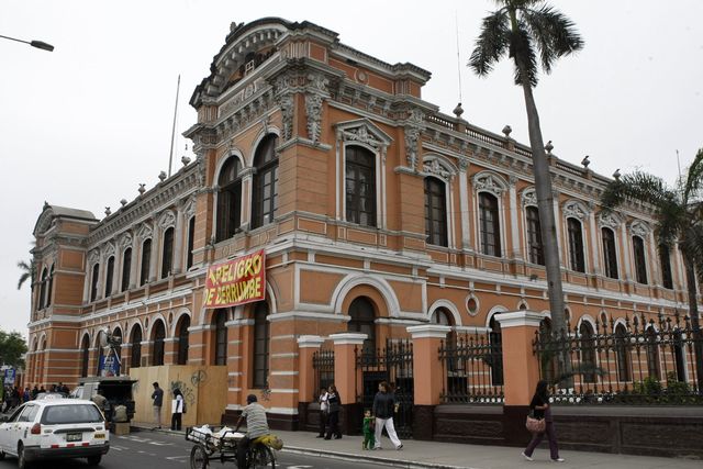 LA UNIVERSIDAD NACIONAL MAYOR DE SAN MARCOS DE LIMA