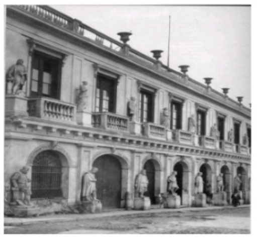 Escuela Mercantil.