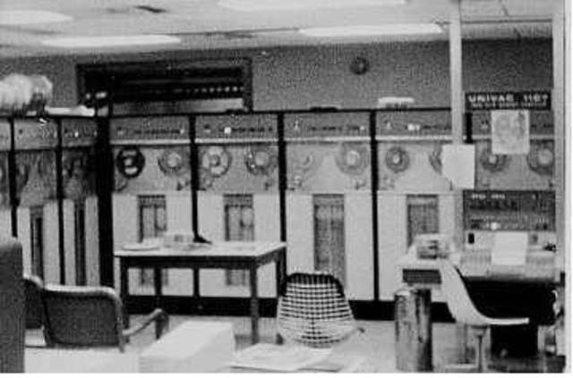 PRIMERA GENERACIÓN (1951- 1958)