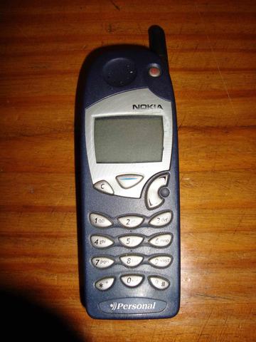Primer telefono celular