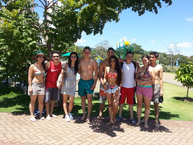 DE PASEO CON MI FAMILIA