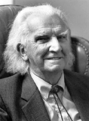 Kenneth Boulding - Economista