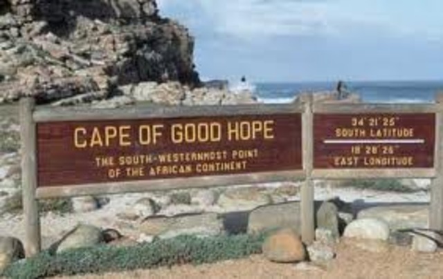 Bartolomeu Dias discovers Cape of Good Hope
