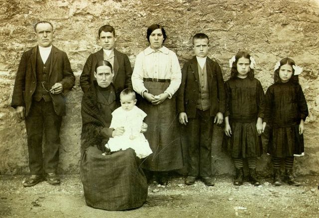 Familia antigua (1400)