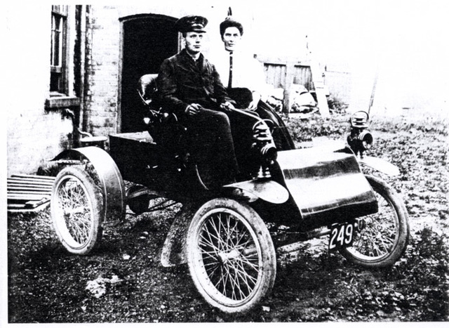 first automobiles in canada