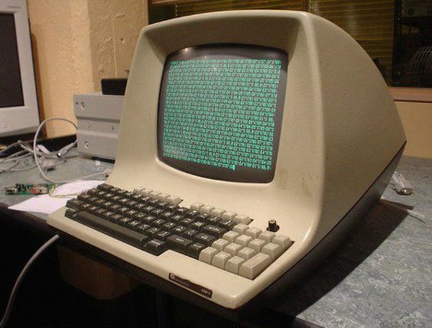 Los mainframes con terminales.