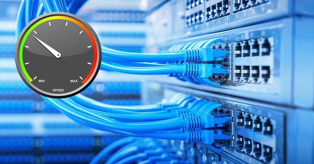 ARPANET deja de existir y Tim Berners croncreta un programa