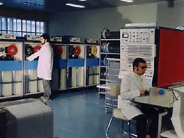 TERCERA GENERACION (1964-1971)