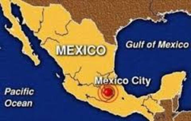 Cortes conquers the Aztecs at Tenochtitlan ( Mexico City )