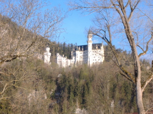 King Ludwig II of Bavaria moves into his Neuschwanstein castle. The castle had modern attributes such as hot air, running water, and automatic flushing toilets.