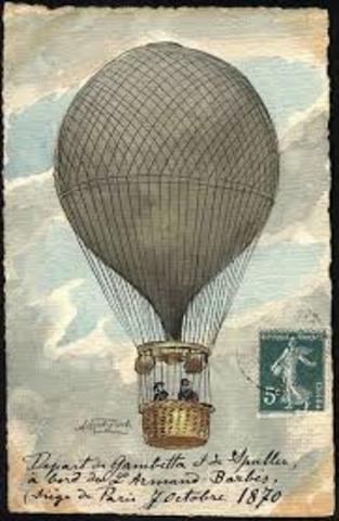 Los globos son usados por los franceses para transporte, y para enviar mensajes.