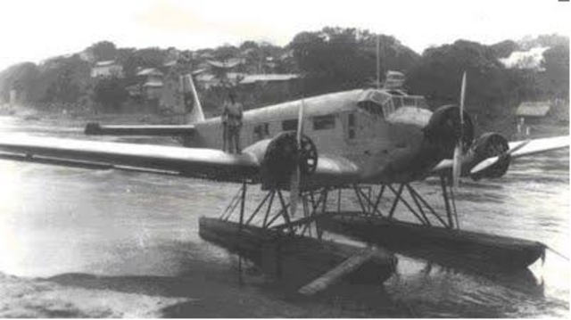 Muchas lineas aereas utilizaron hidroaviones que empleaban principalmente en vuelos transoceanicos.