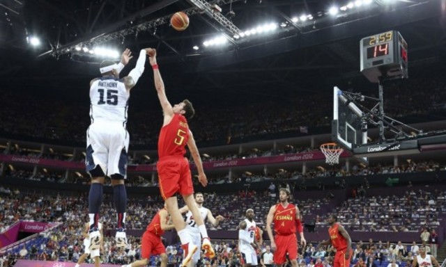 Se adopta el tiro de tres puntos