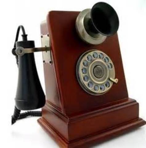 Se inventa el telefono