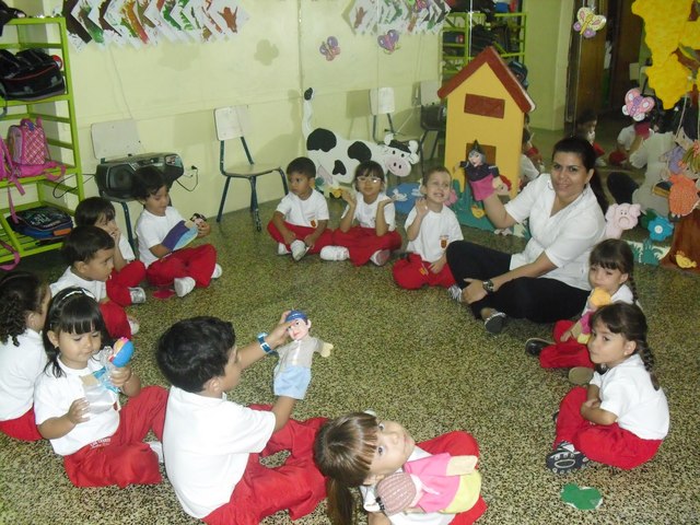 1977 Inicia la vida escolar