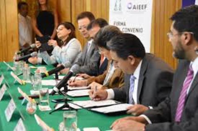 Asociaciones académicas profesionales