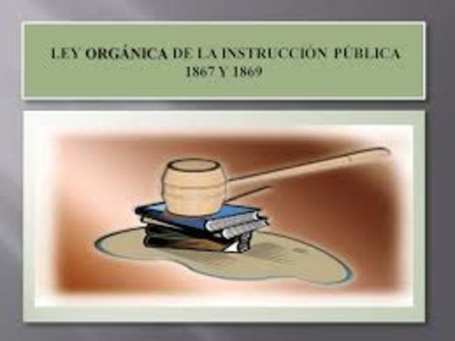 Se instaura nuevamente la República