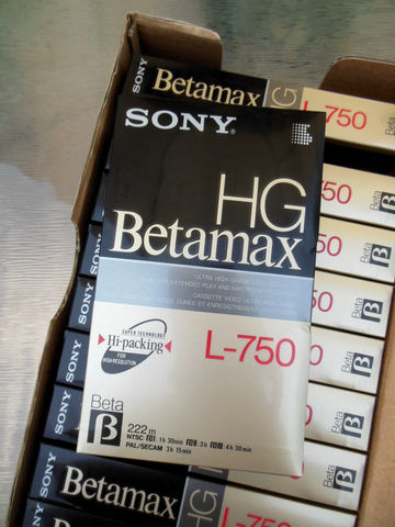 Se establece la 2da. generación de educación a distancia.