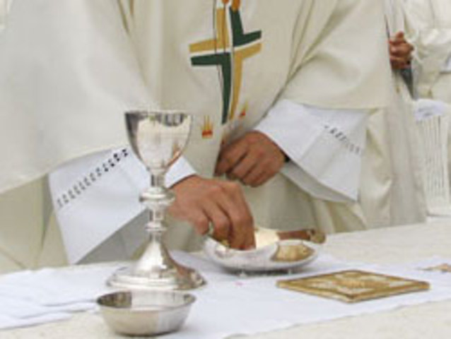 Se ordena como Sacerdote