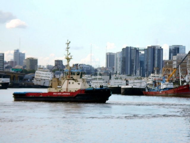 Colisión de Buque de petroleo y remolcador